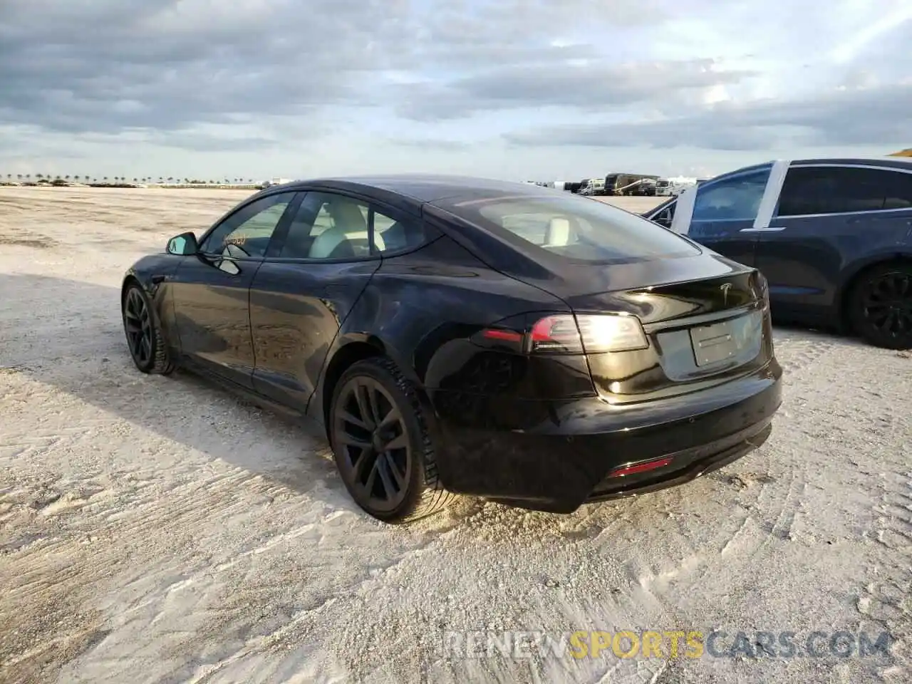 3 Photograph of a damaged car 5YJSA1E50NF487368 TESLA MODEL S 2022