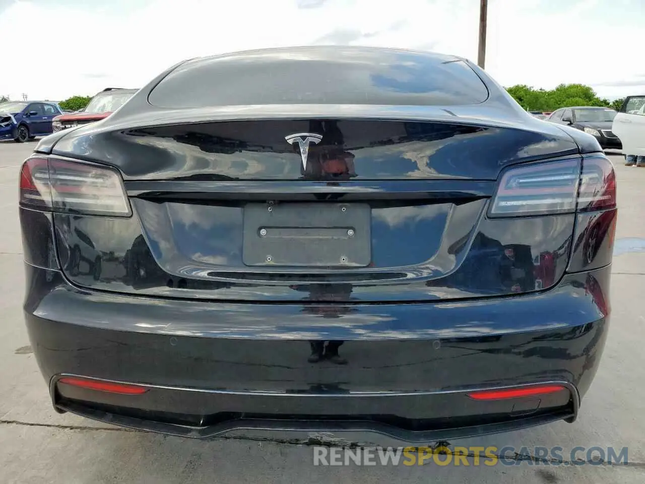 6 Photograph of a damaged car 5YJSA1E50NF492117 TESLA MODEL S 2022