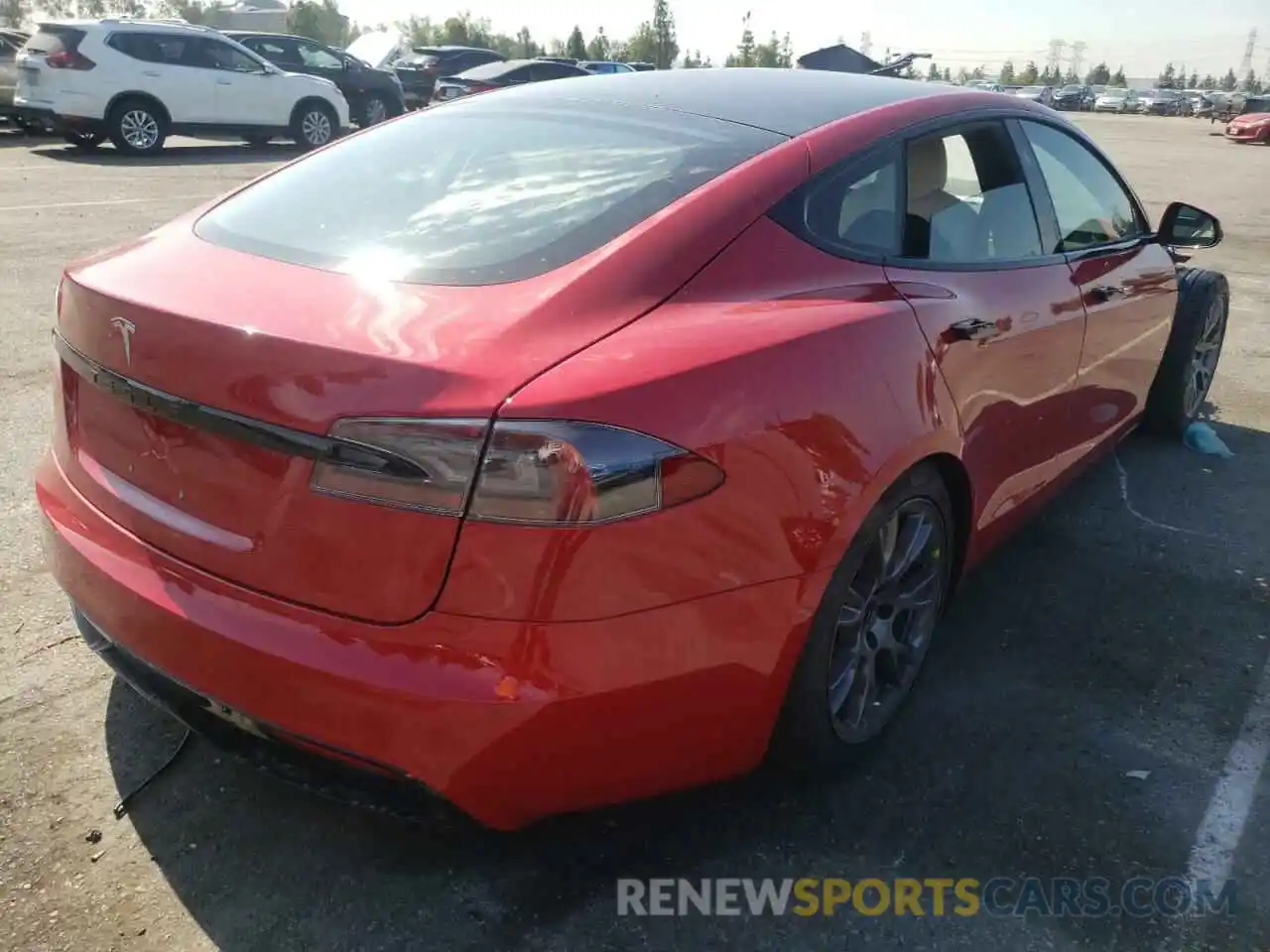 4 Photograph of a damaged car 5YJSA1E51NF469722 TESLA MODEL S 2022