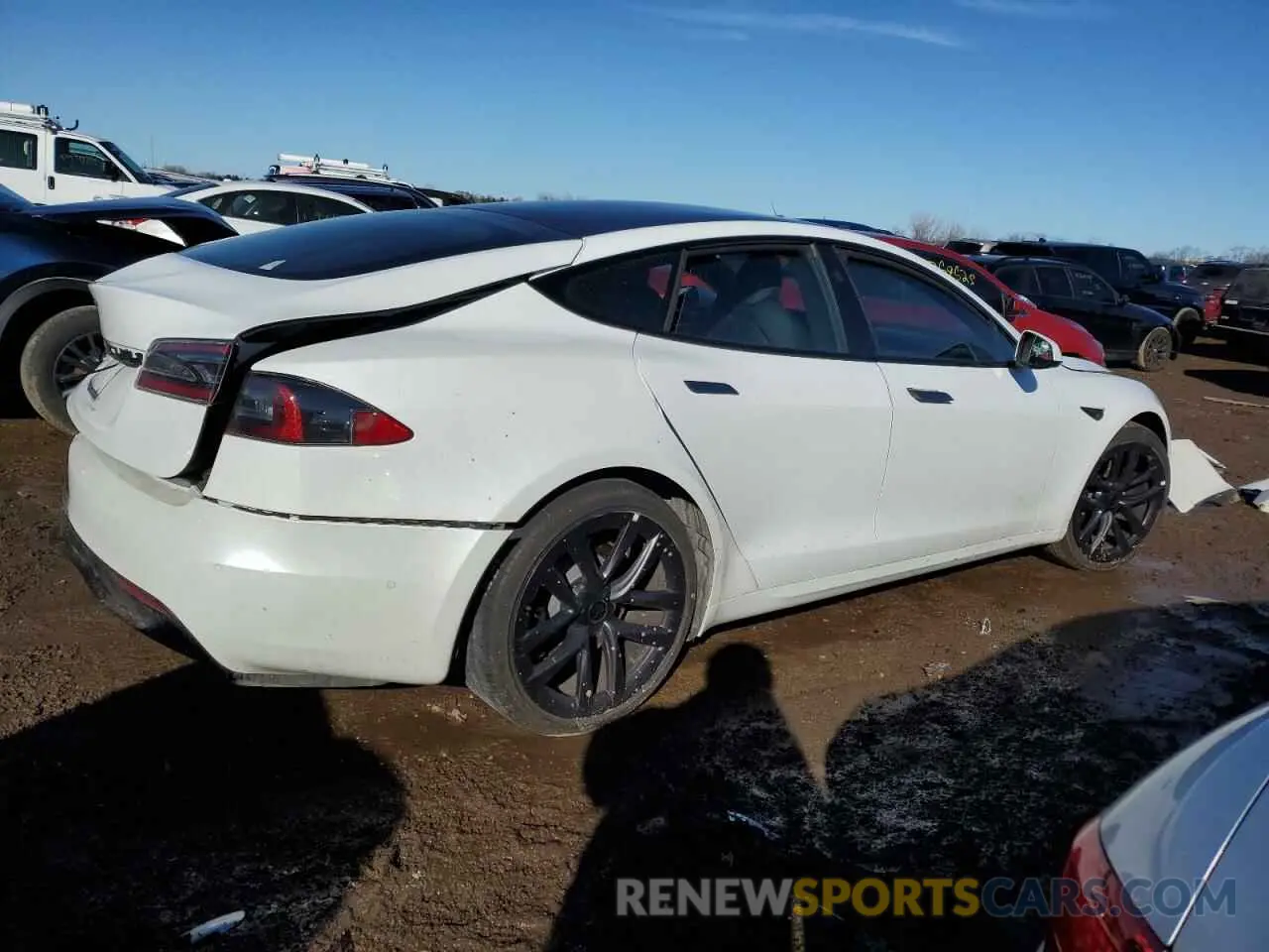 3 Photograph of a damaged car 5YJSA1E51NF470627 TESLA MODEL S 2022