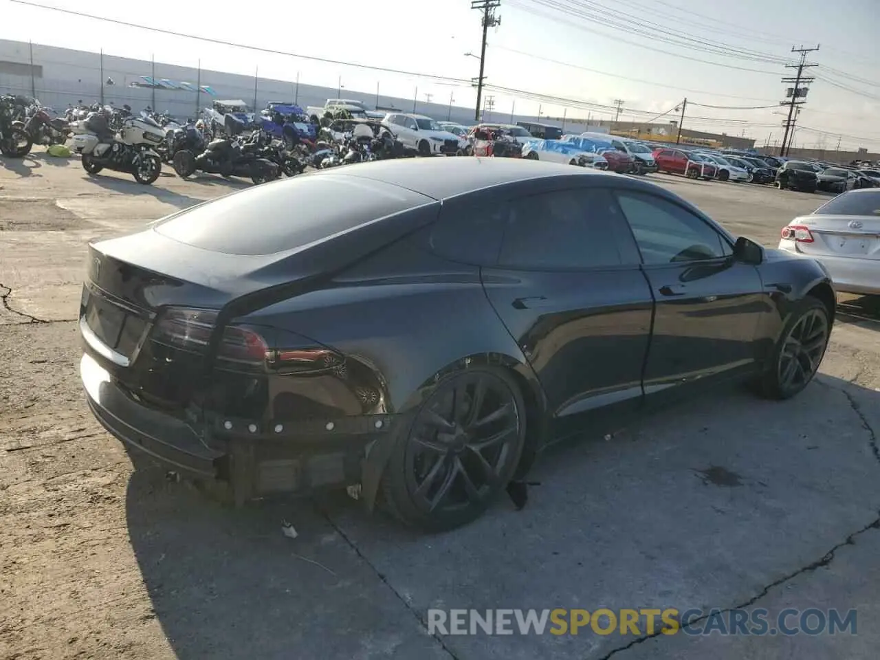 3 Photograph of a damaged car 5YJSA1E51NF482745 TESLA MODEL S 2022