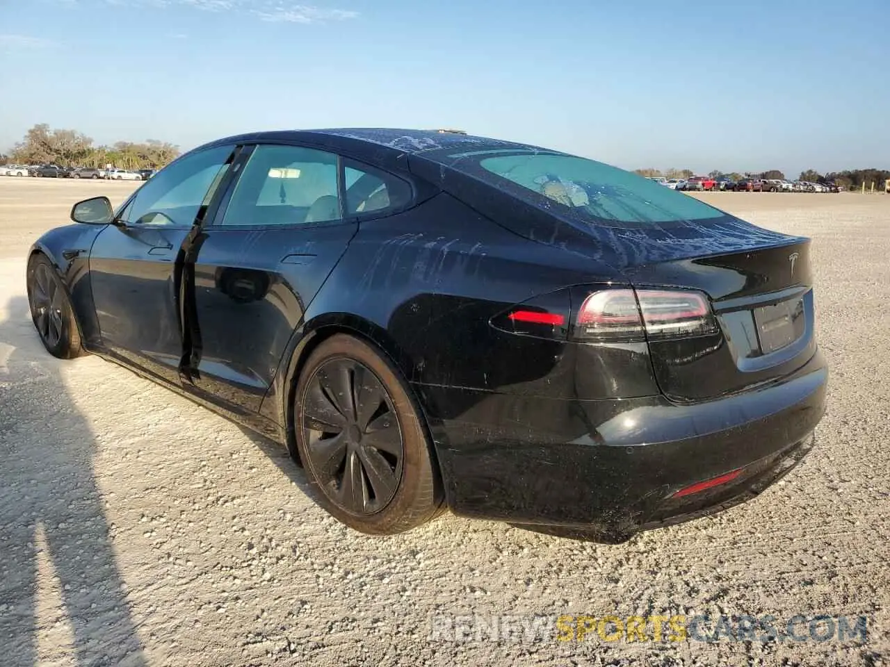 2 Photograph of a damaged car 5YJSA1E51NF487833 TESLA MODEL S 2022