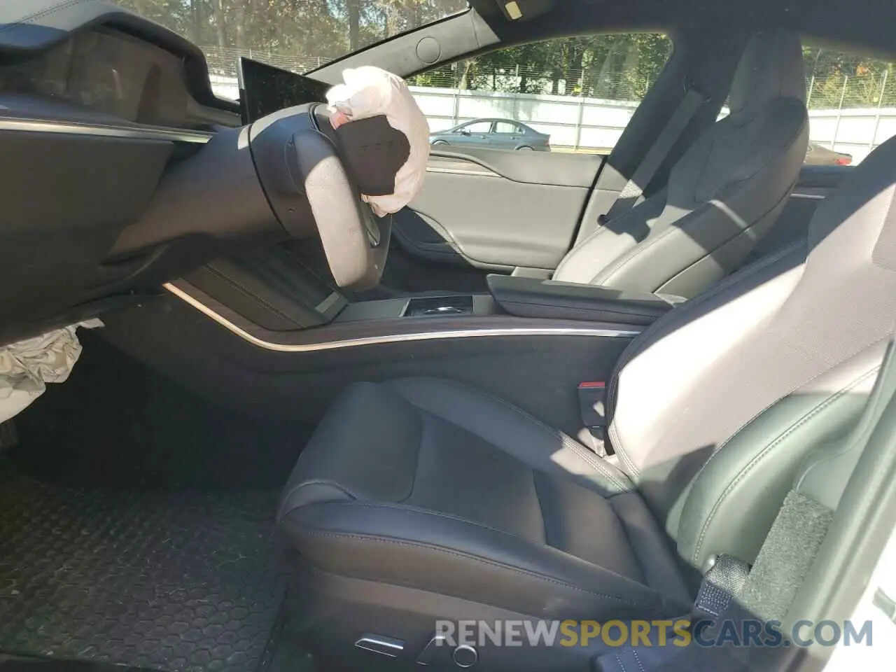 7 Photograph of a damaged car 5YJSA1E51NF489212 TESLA MODEL S 2022