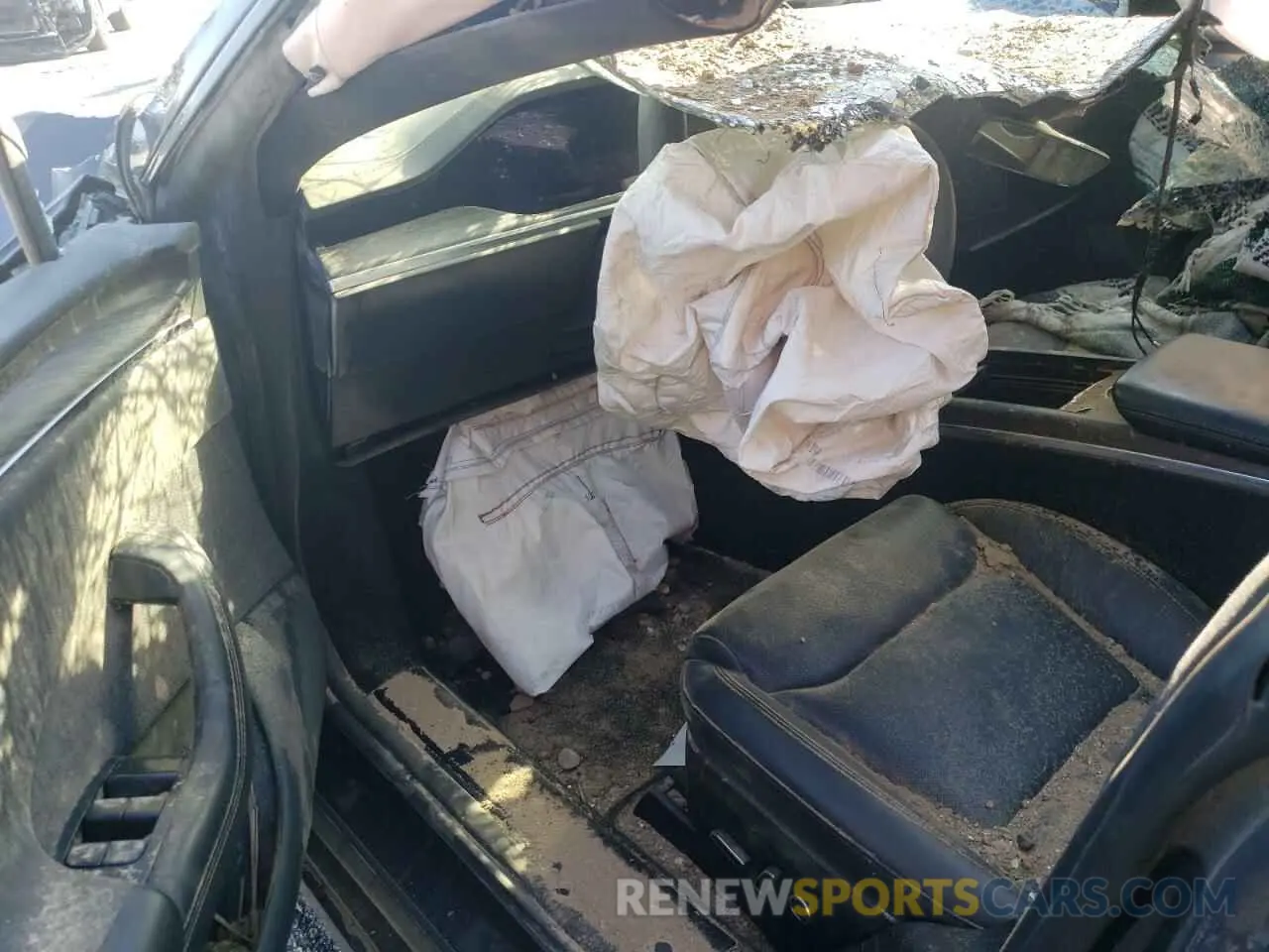 8 Photograph of a damaged car 5YJSA1E52NF480051 TESLA MODEL S 2022