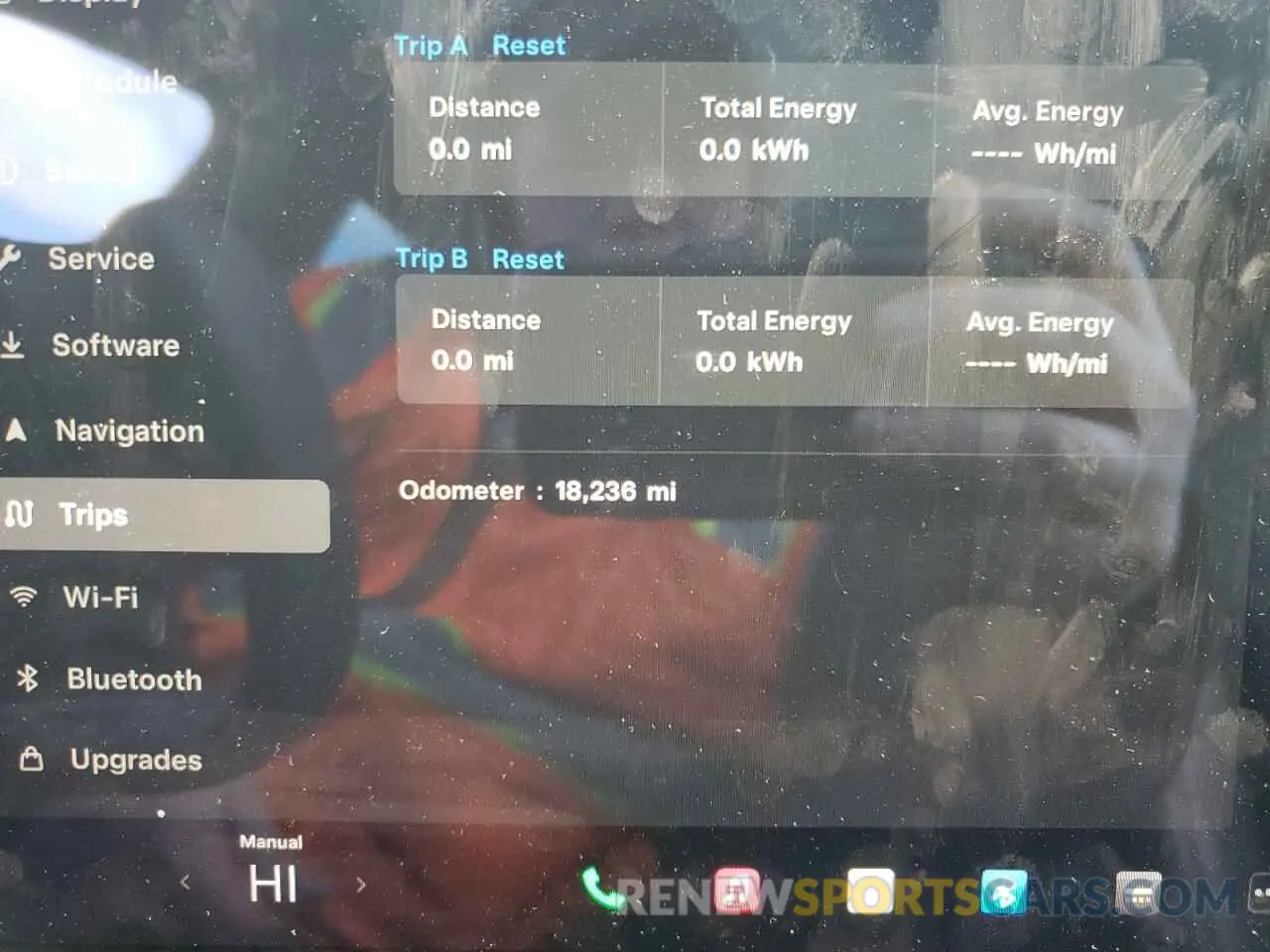 9 Photograph of a damaged car 5YJSA1E52NF493608 TESLA MODEL S 2022