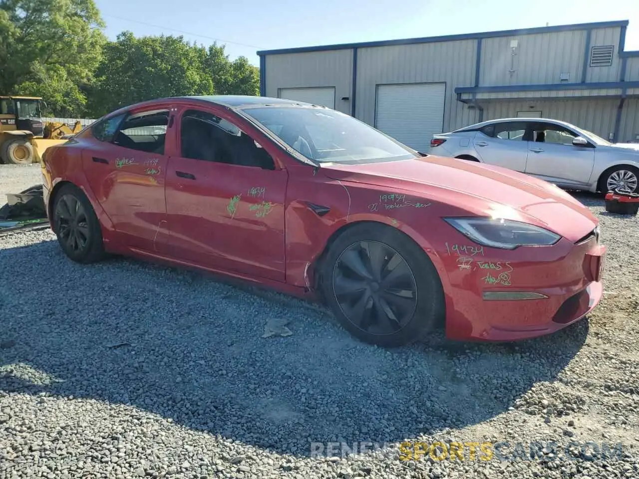 4 Photograph of a damaged car 5YJSA1E52NF493799 TESLA MODEL S 2022