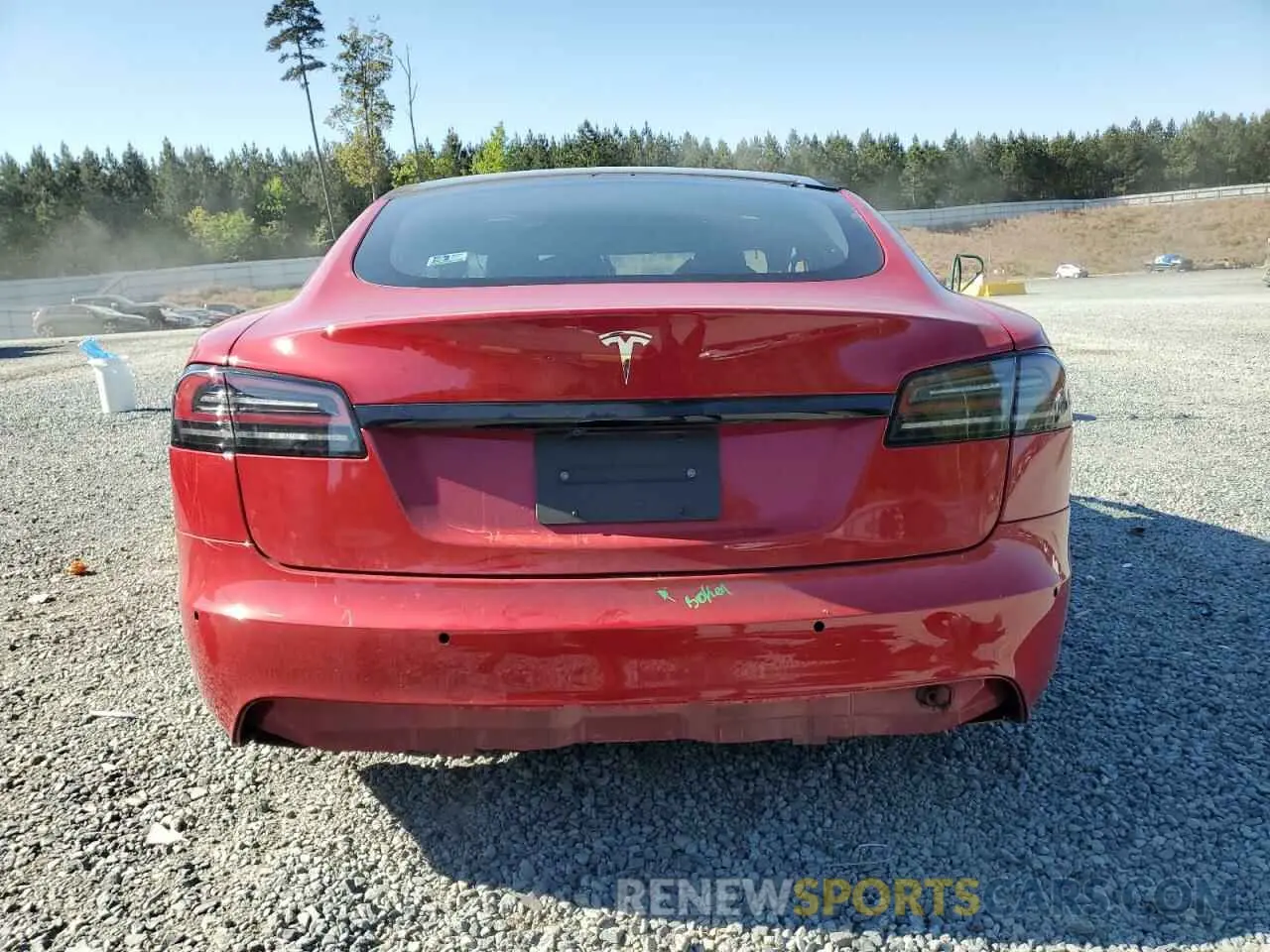6 Photograph of a damaged car 5YJSA1E52NF493799 TESLA MODEL S 2022