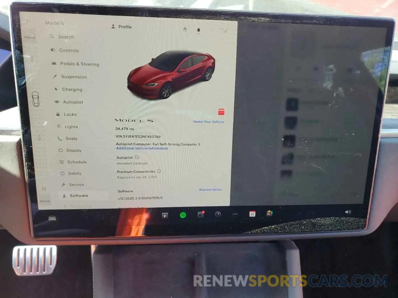 9 Photograph of a damaged car 5YJSA1E52NF493799 TESLA MODEL S 2022
