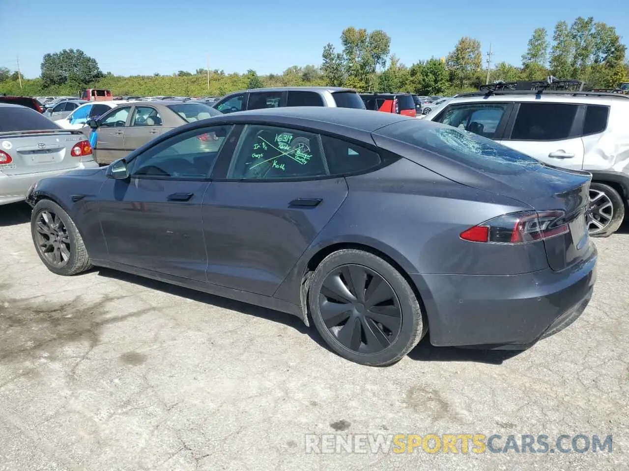 2 Photograph of a damaged car 5YJSA1E53NF471133 TESLA MODEL S 2022