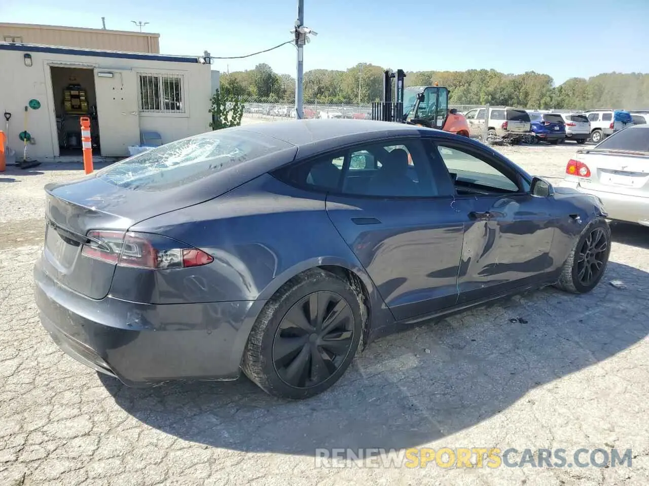 3 Photograph of a damaged car 5YJSA1E53NF471133 TESLA MODEL S 2022