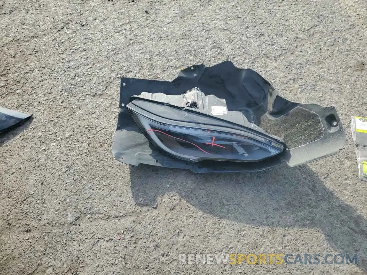 12 Photograph of a damaged car 5YJSA1E53NF478857 TESLA MODEL S 2022