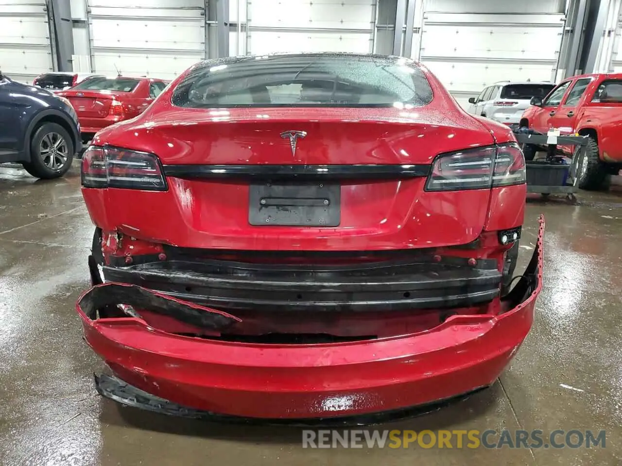 6 Photograph of a damaged car 5YJSA1E53NF483122 TESLA MODEL S 2022