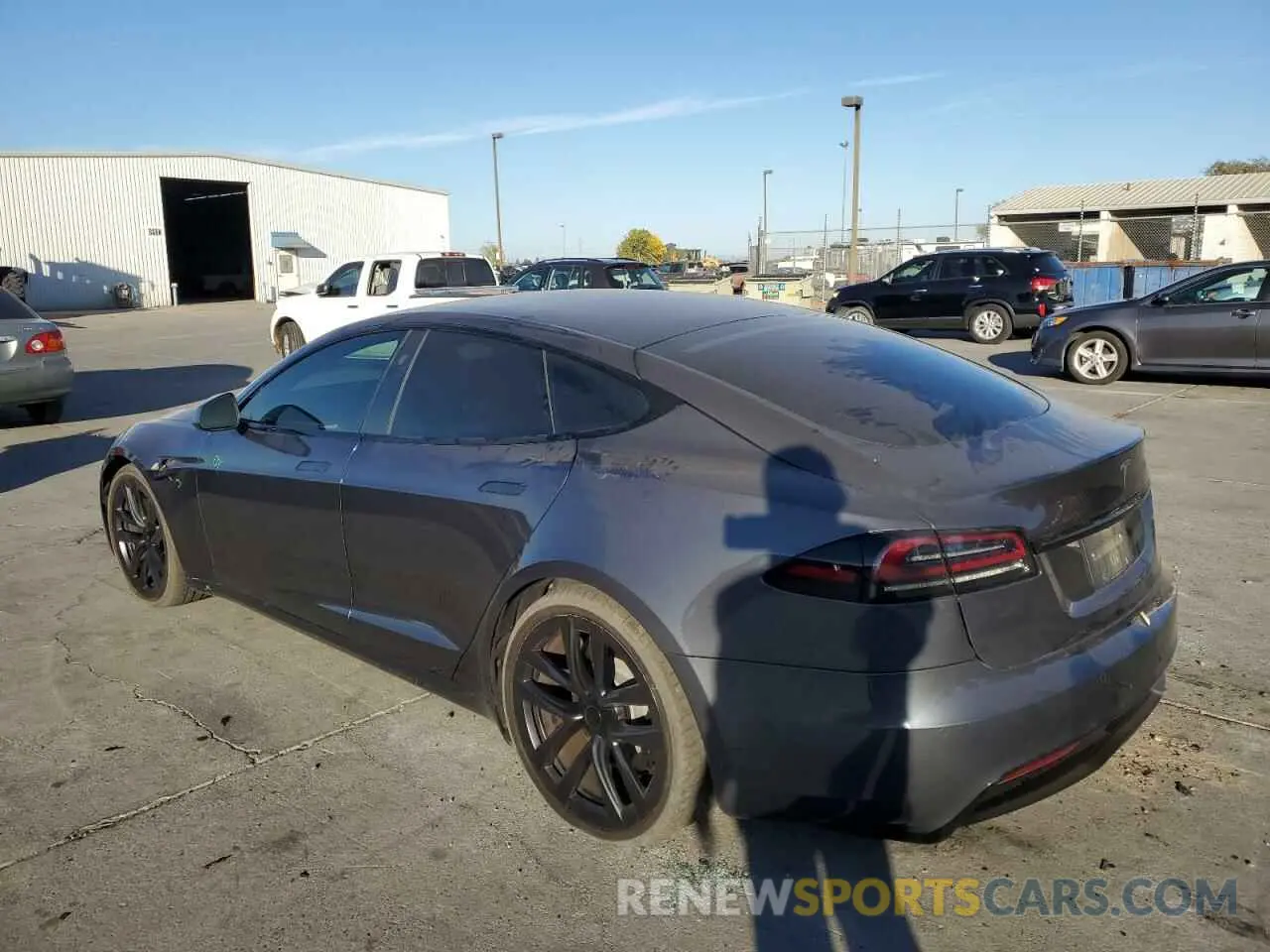 2 Photograph of a damaged car 5YJSA1E53NF483508 TESLA MODEL S 2022