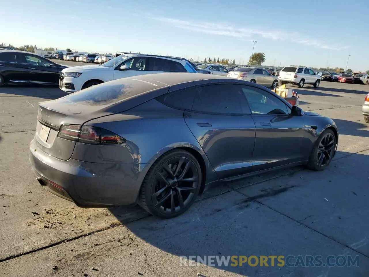 3 Photograph of a damaged car 5YJSA1E53NF483508 TESLA MODEL S 2022