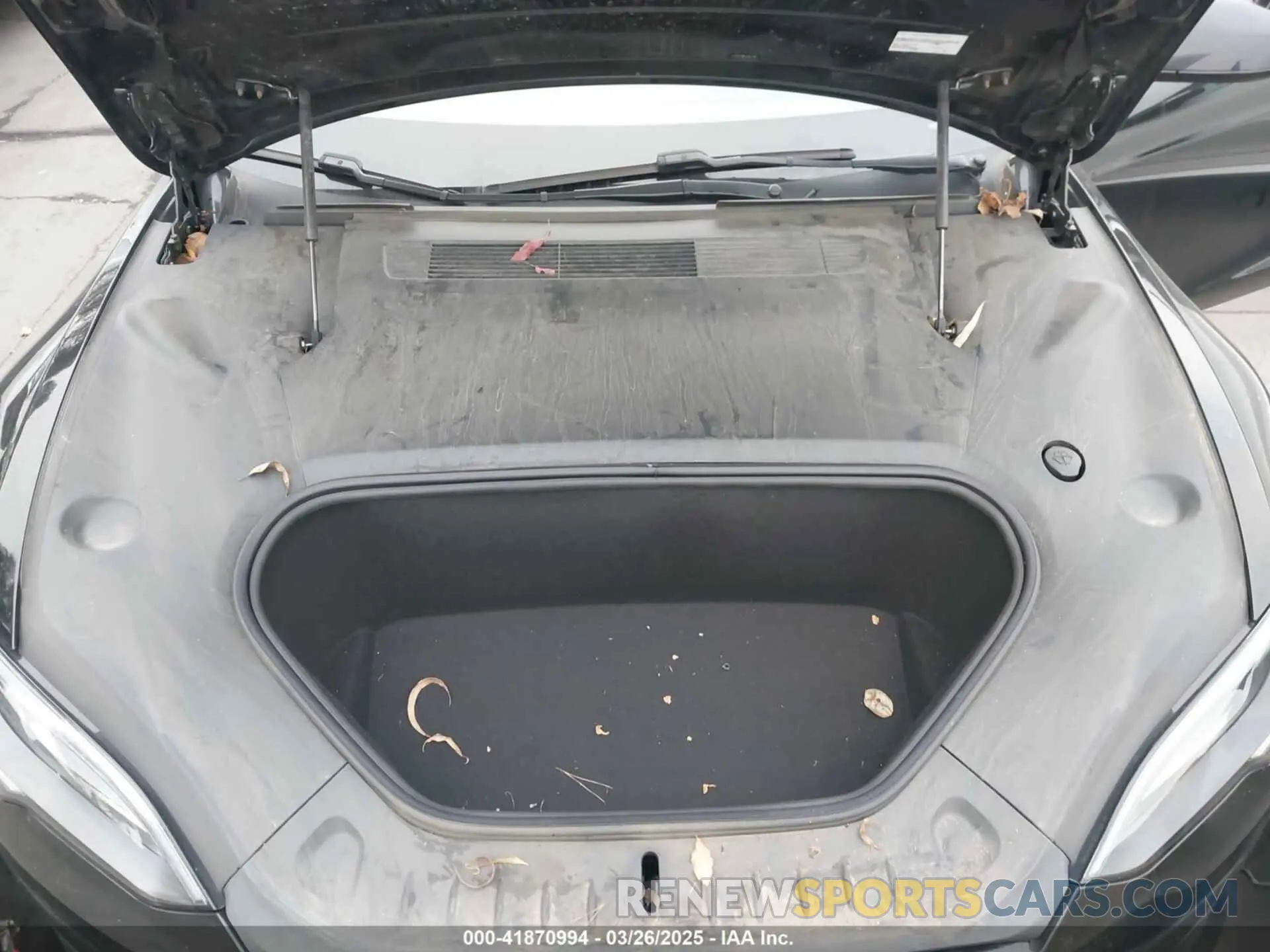10 Photograph of a damaged car 5YJSA1E55NF474342 TESLA MODEL S 2022