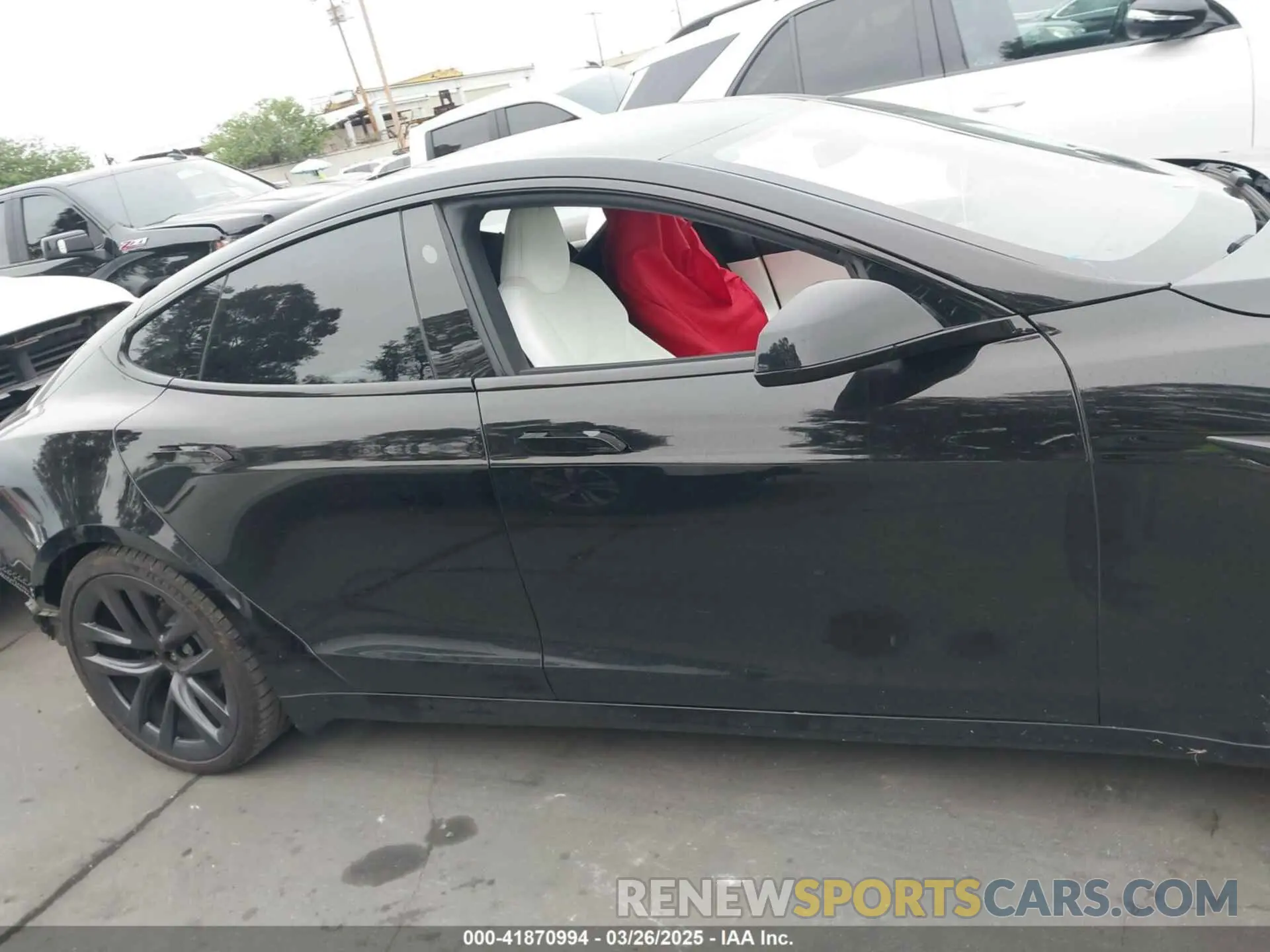 14 Photograph of a damaged car 5YJSA1E55NF474342 TESLA MODEL S 2022