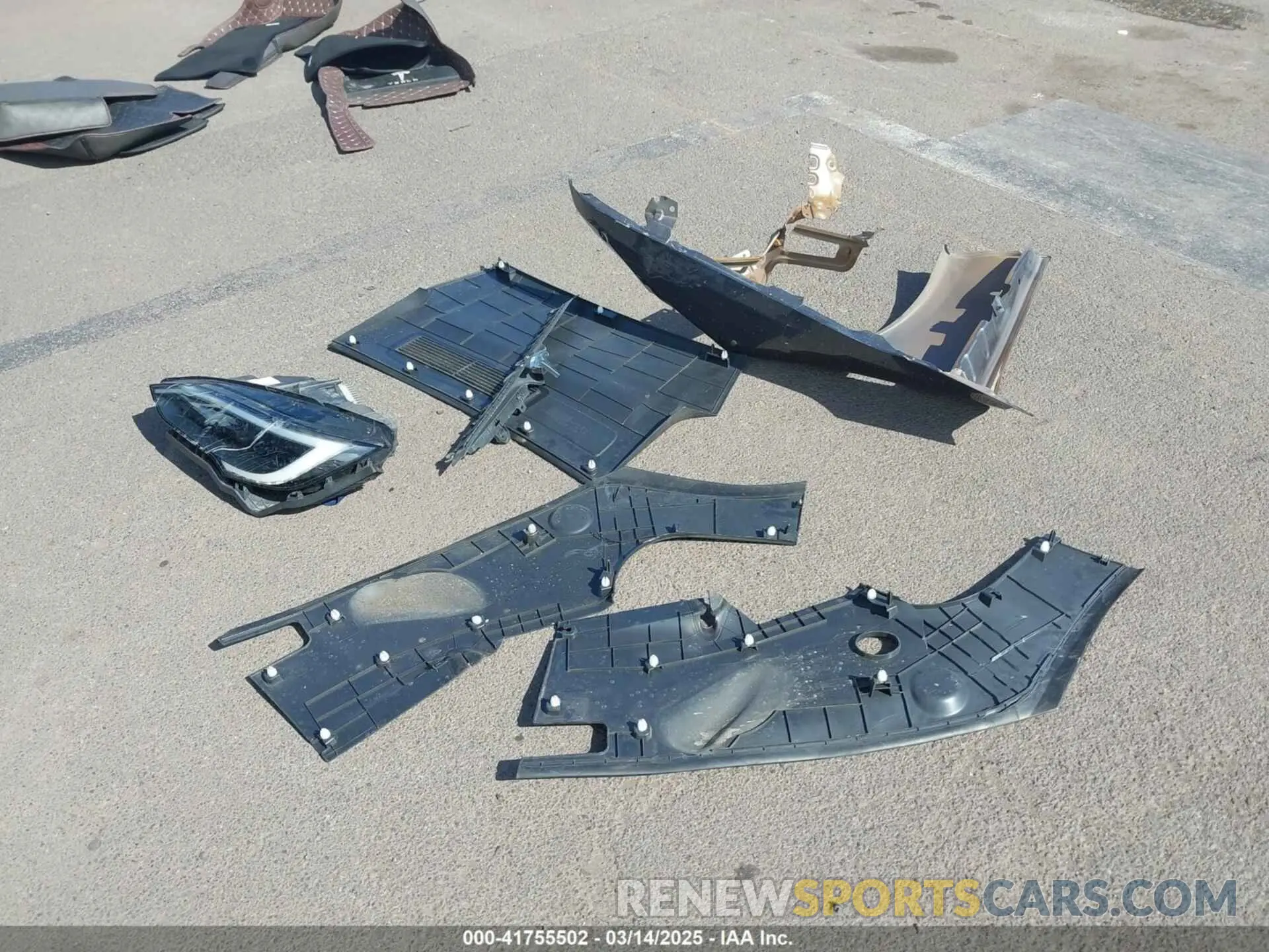 12 Photograph of a damaged car 5YJSA1E55NF483364 TESLA MODEL S 2022