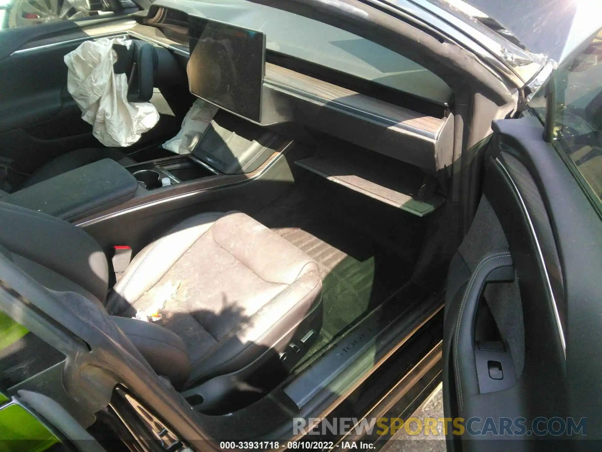 5 Photograph of a damaged car 5YJSA1E56NF461356 TESLA MODEL S 2022