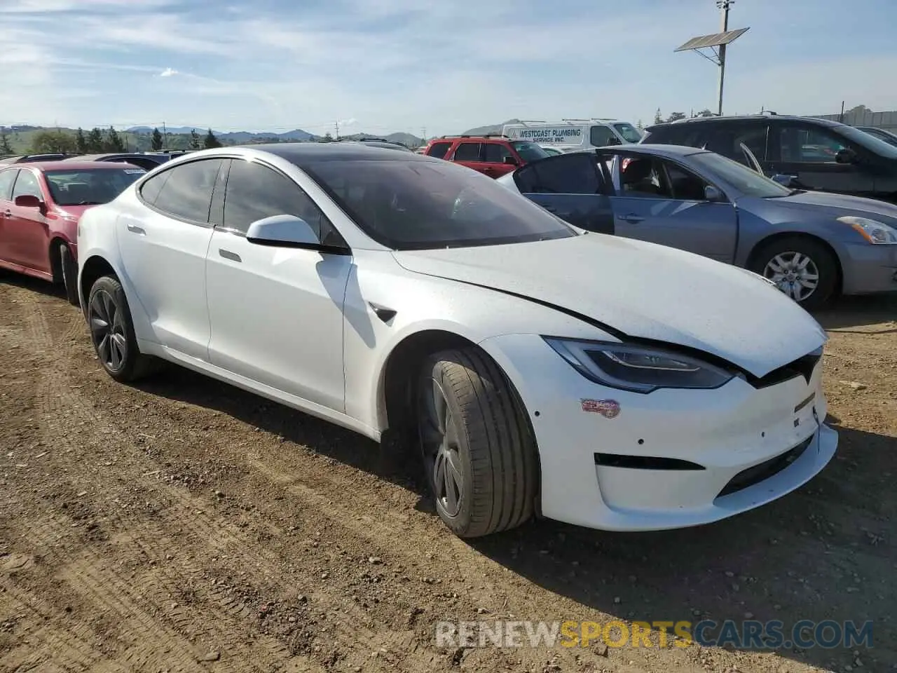 4 Photograph of a damaged car 5YJSA1E56NF470705 TESLA MODEL S 2022