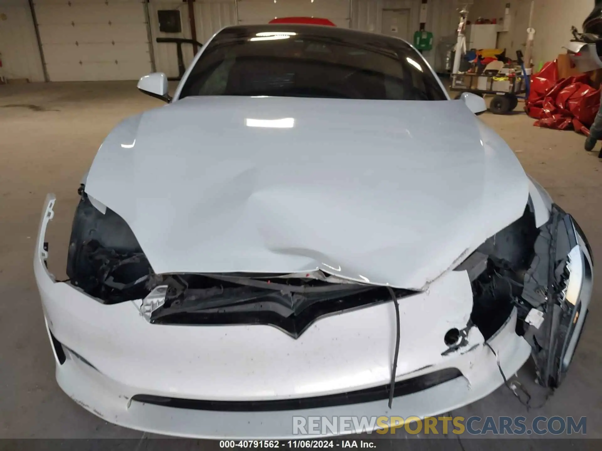 12 Photograph of a damaged car 5YJSA1E56NF476424 TESLA MODEL S 2022