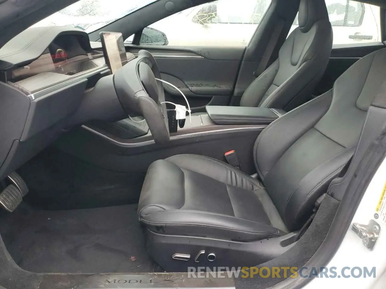 7 Photograph of a damaged car 5YJSA1E56NF476634 TESLA MODEL S 2022