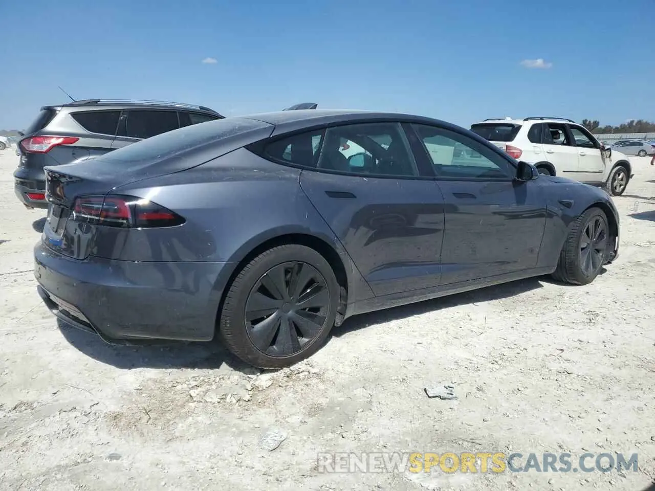 3 Photograph of a damaged car 5YJSA1E56NF487455 TESLA MODEL S 2022