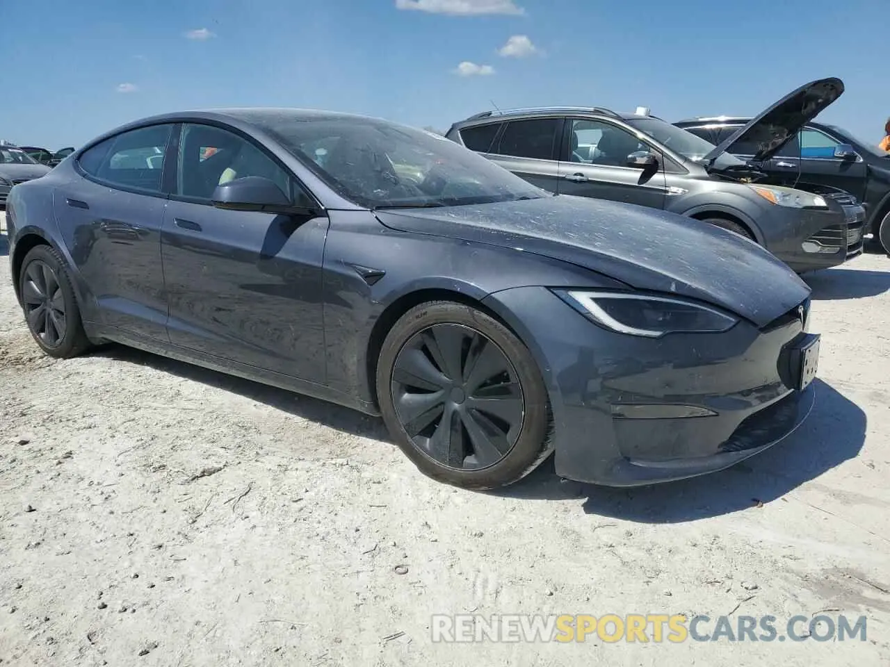 4 Photograph of a damaged car 5YJSA1E56NF487455 TESLA MODEL S 2022