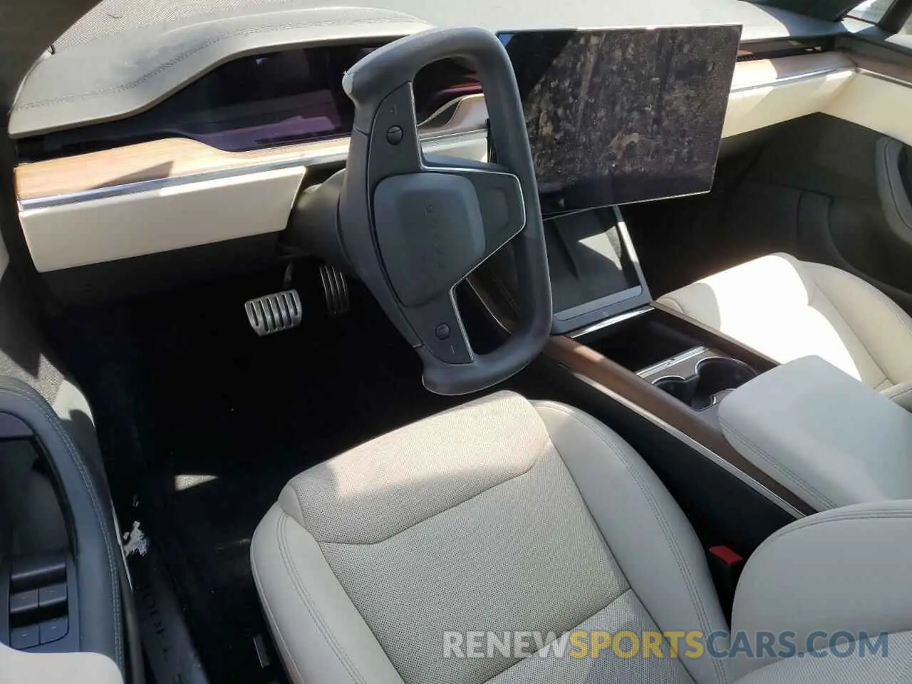 8 Photograph of a damaged car 5YJSA1E56NF487455 TESLA MODEL S 2022