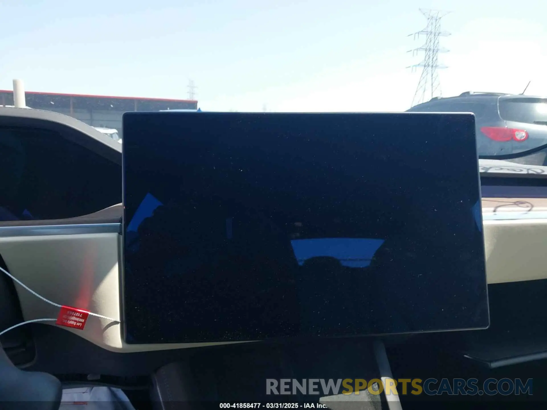 18 Photograph of a damaged car 5YJSA1E56NF490064 TESLA MODEL S 2022