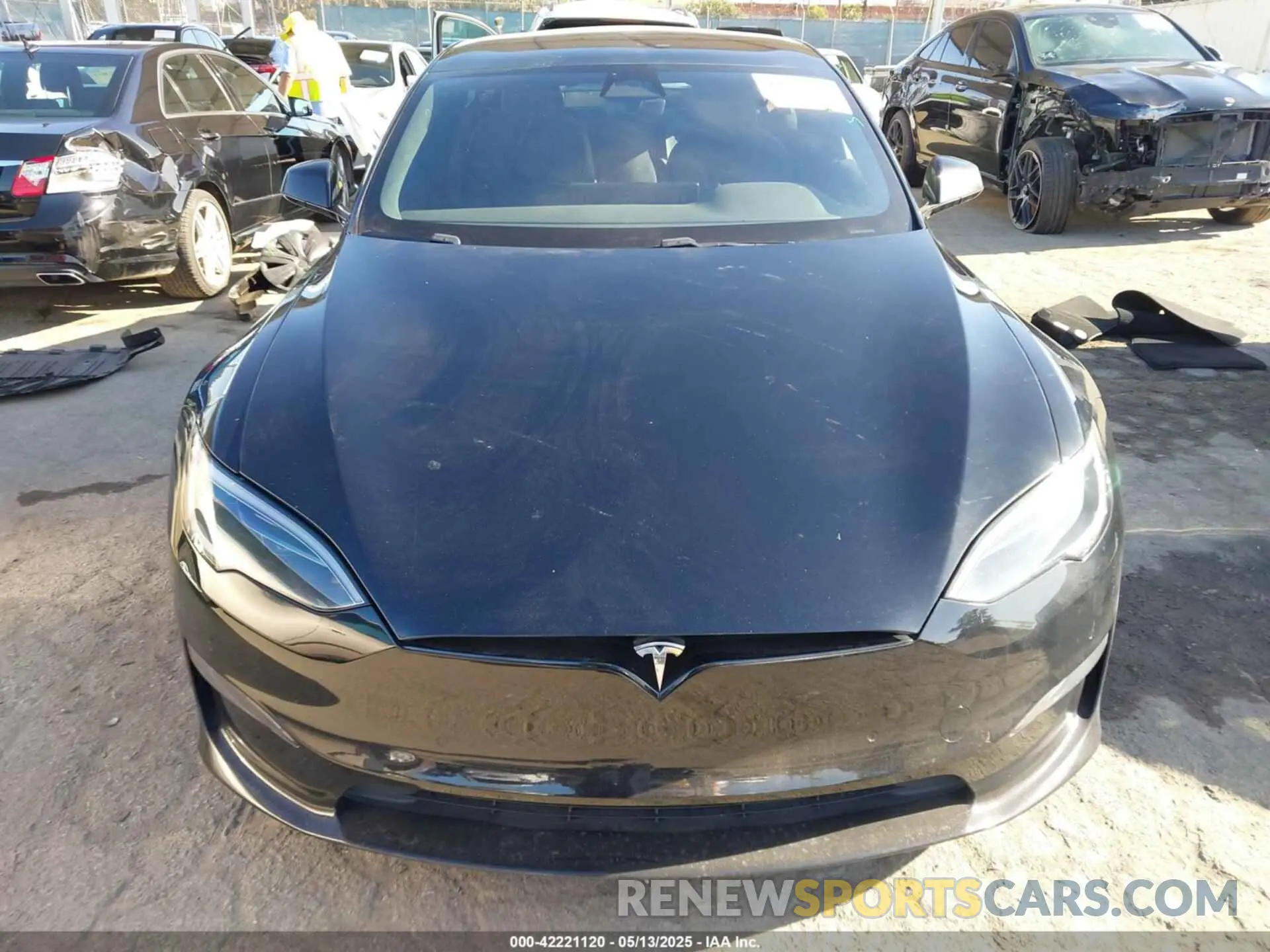 12 Photograph of a damaged car 5YJSA1E56NF492915 TESLA MODEL S 2022