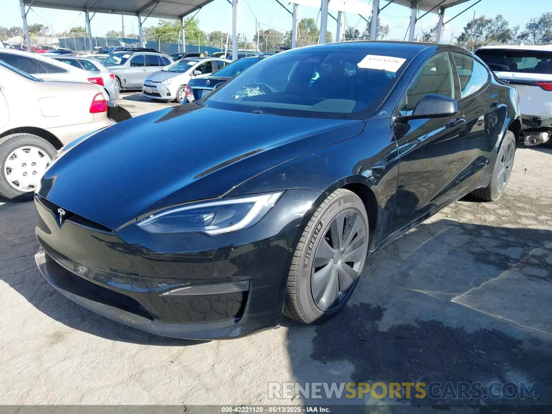 2 Photograph of a damaged car 5YJSA1E56NF492915 TESLA MODEL S 2022