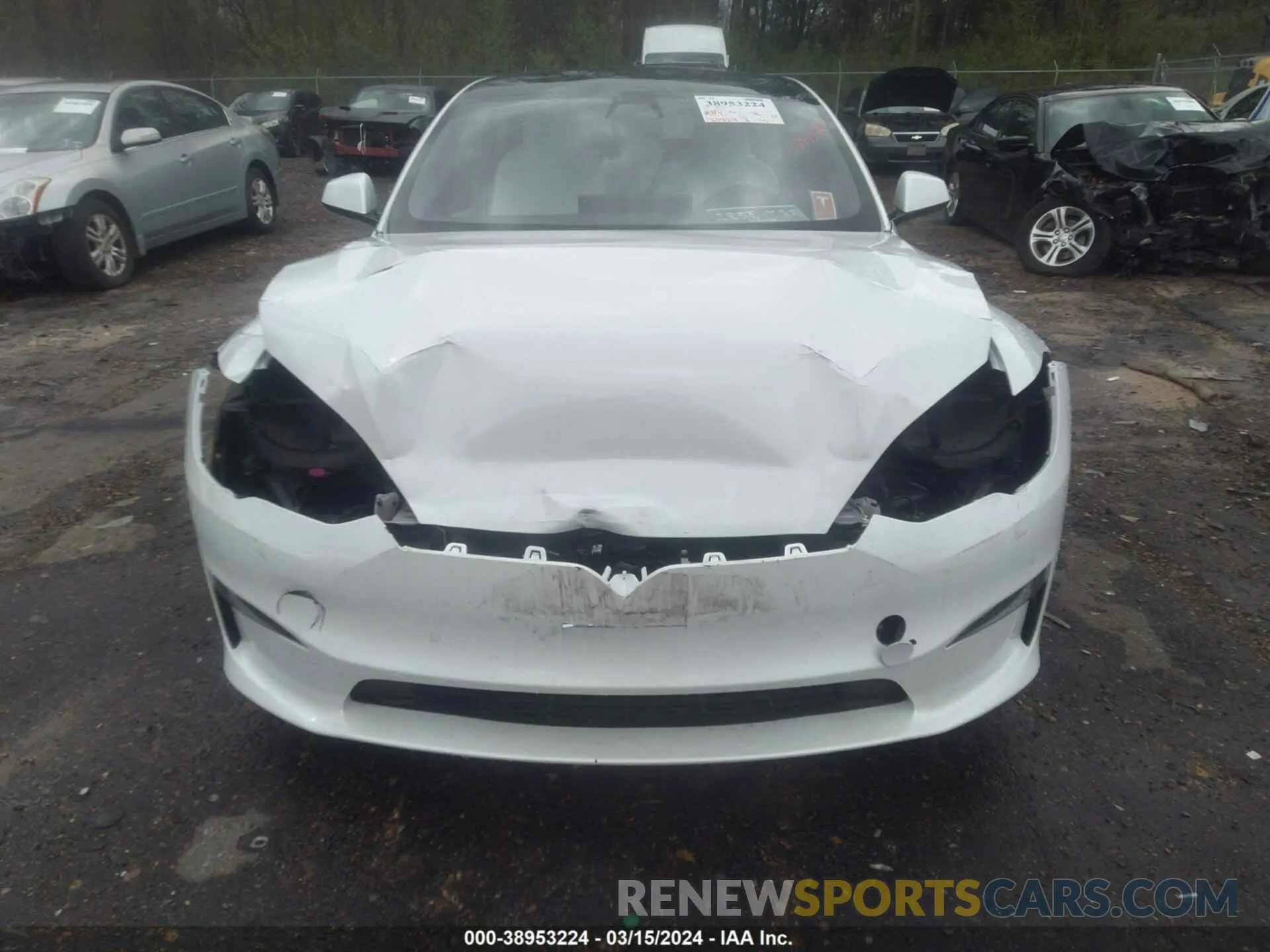 6 Photograph of a damaged car 5YJSA1E57NF462869 TESLA MODEL S 2022