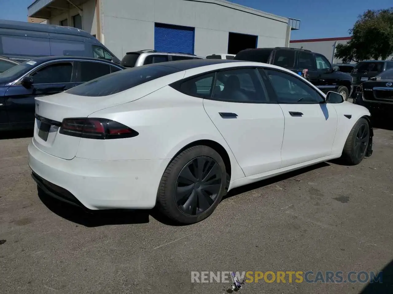 3 Photograph of a damaged car 5YJSA1E57NF475282 TESLA MODEL S 2022