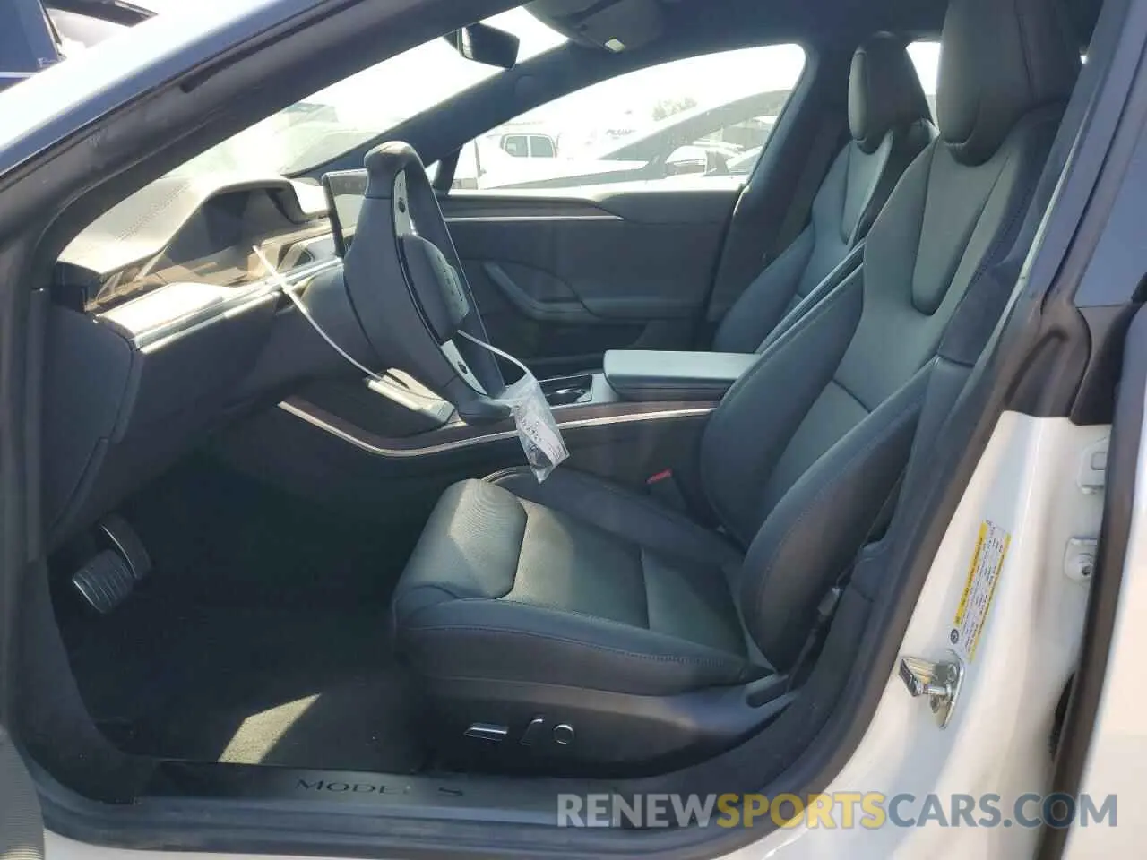 7 Photograph of a damaged car 5YJSA1E57NF475282 TESLA MODEL S 2022
