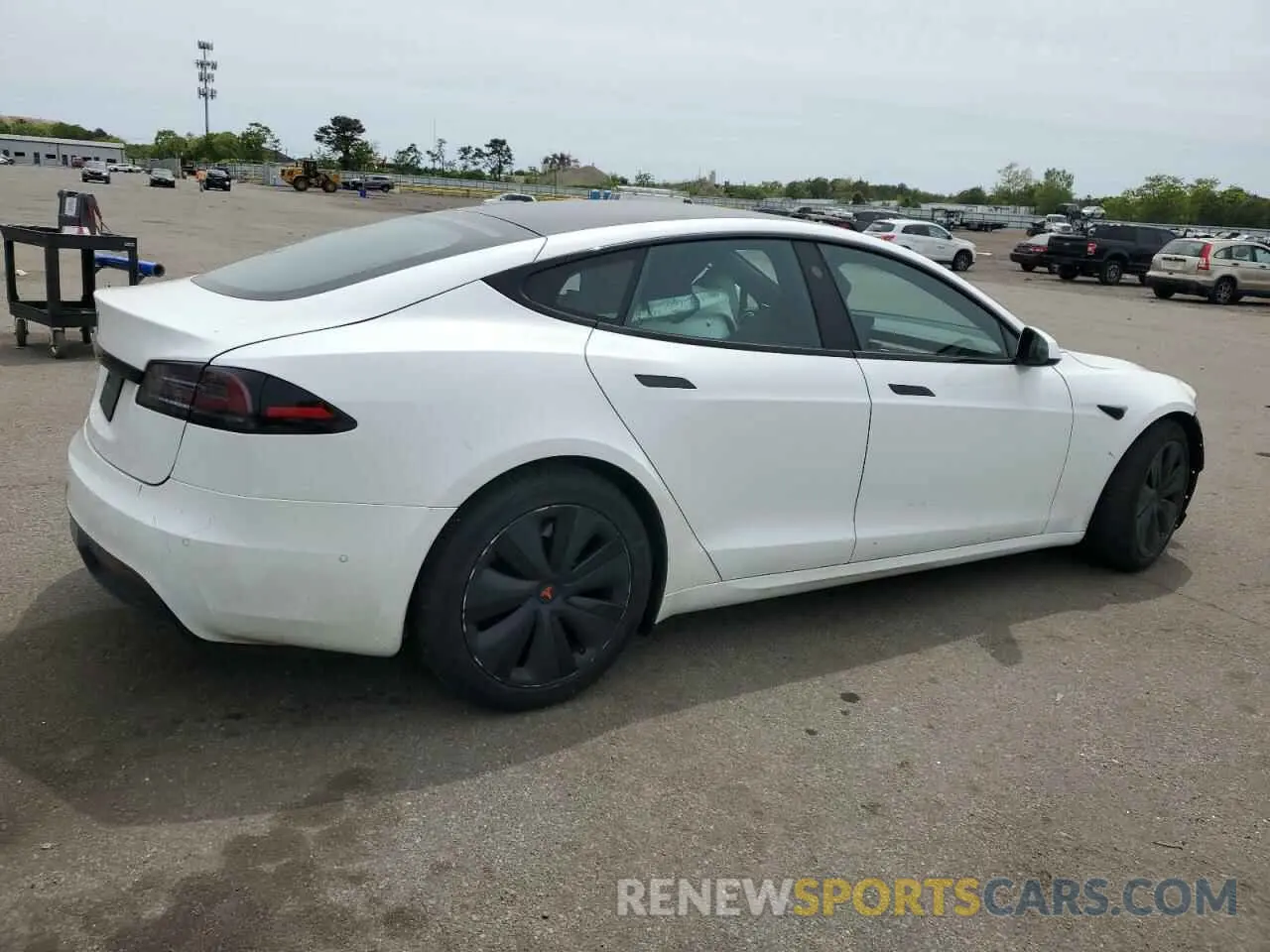 3 Photograph of a damaged car 5YJSA1E57NF487187 TESLA MODEL S 2022