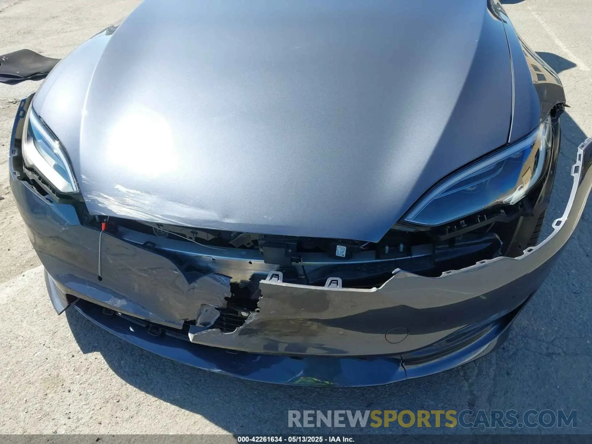 6 Photograph of a damaged car 5YJSA1E57NF491188 TESLA MODEL S 2022