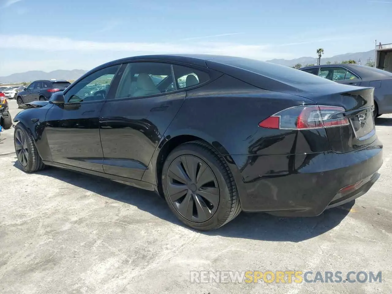 2 Photograph of a damaged car 5YJSA1E58NF463934 TESLA MODEL S 2022