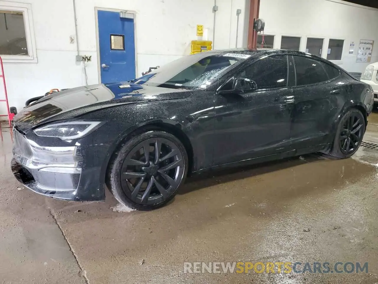 1 Photograph of a damaged car 5YJSA1E58NF478370 TESLA MODEL S 2022