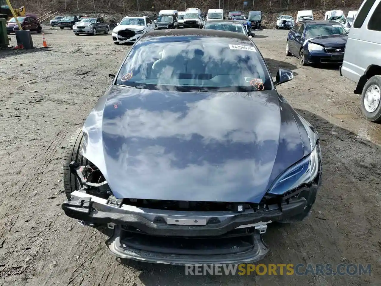 5 Photograph of a damaged car 5YJSA1E58NF486775 TESLA MODEL S 2022