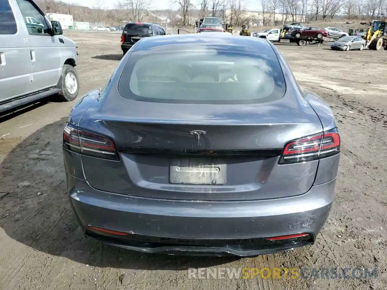 6 Photograph of a damaged car 5YJSA1E58NF486775 TESLA MODEL S 2022