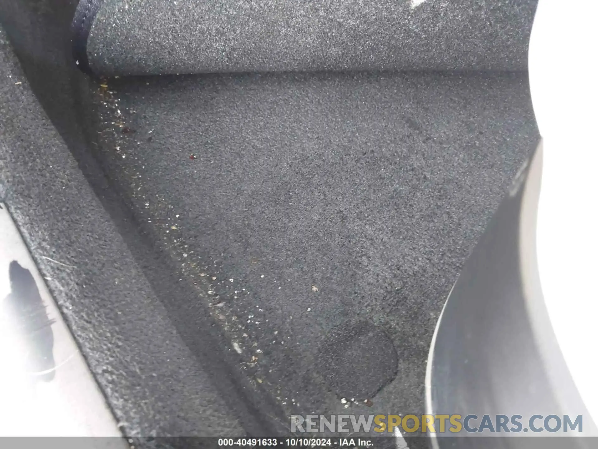 13 Photograph of a damaged car 5YJSA1E58NF487909 TESLA MODEL S 2022