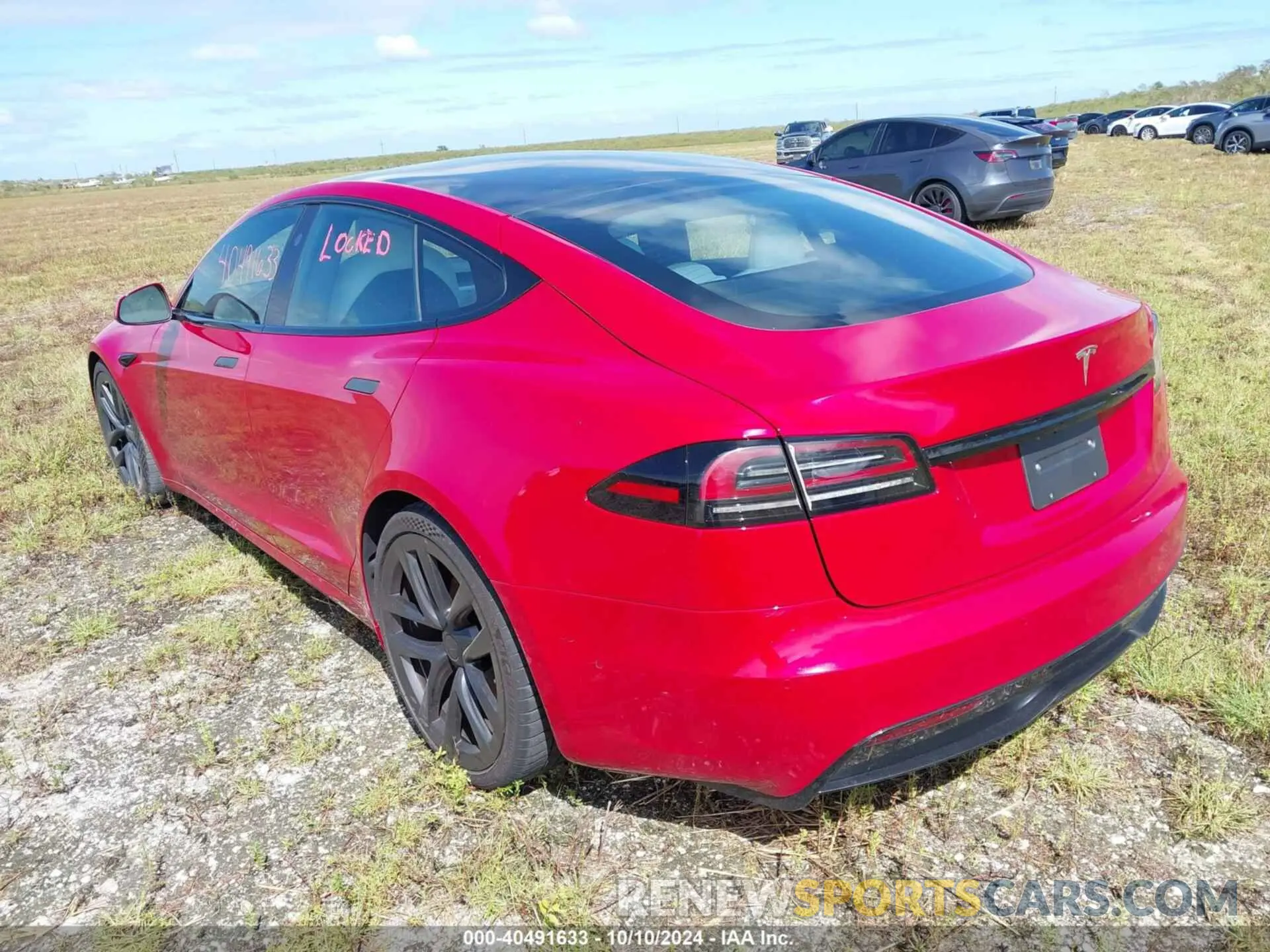 3 Photograph of a damaged car 5YJSA1E58NF487909 TESLA MODEL S 2022