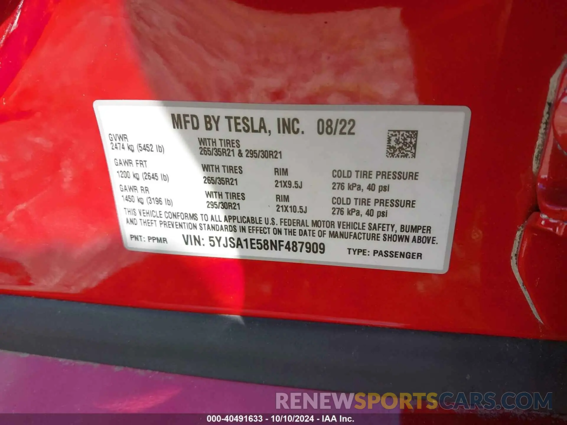 9 Photograph of a damaged car 5YJSA1E58NF487909 TESLA MODEL S 2022