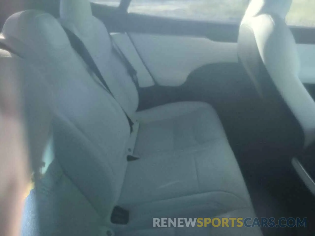 11 Photograph of a damaged car 5YJSA1E58NF488560 TESLA MODEL S 2022