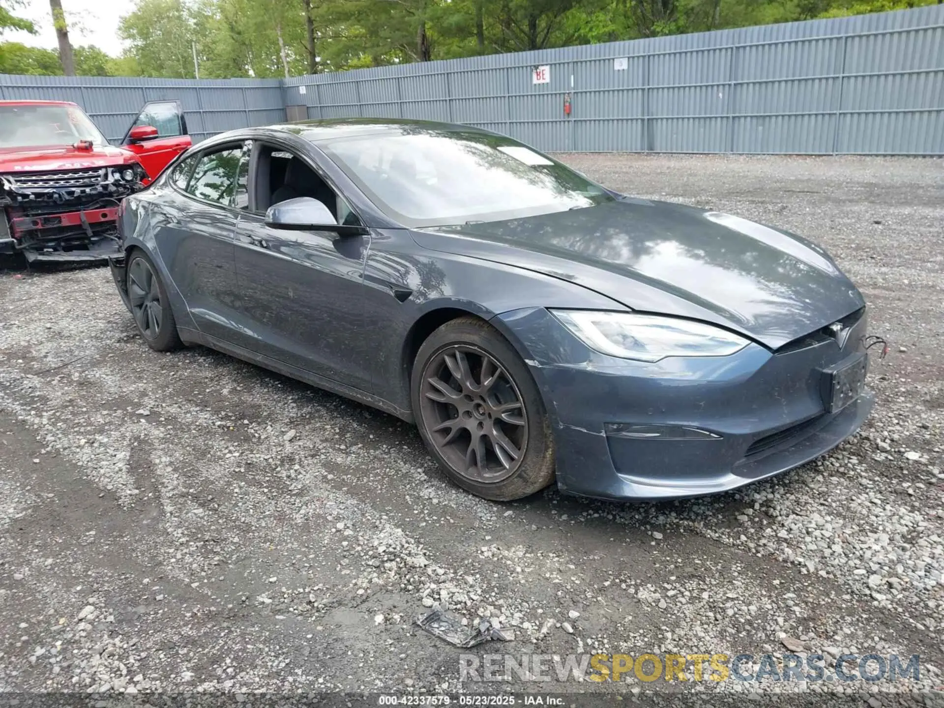 1 Photograph of a damaged car 5YJSA1E59NF469015 TESLA MODEL S 2022