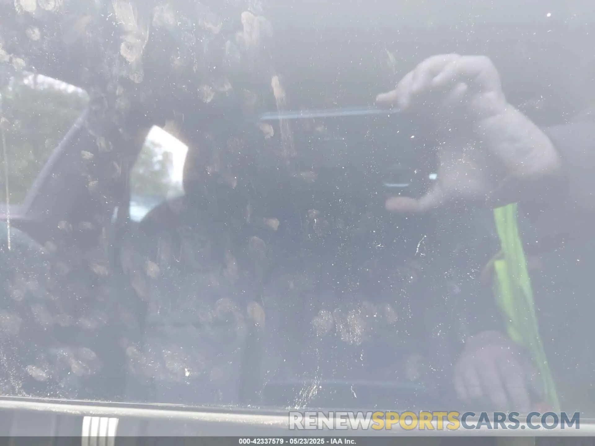 7 Photograph of a damaged car 5YJSA1E59NF469015 TESLA MODEL S 2022