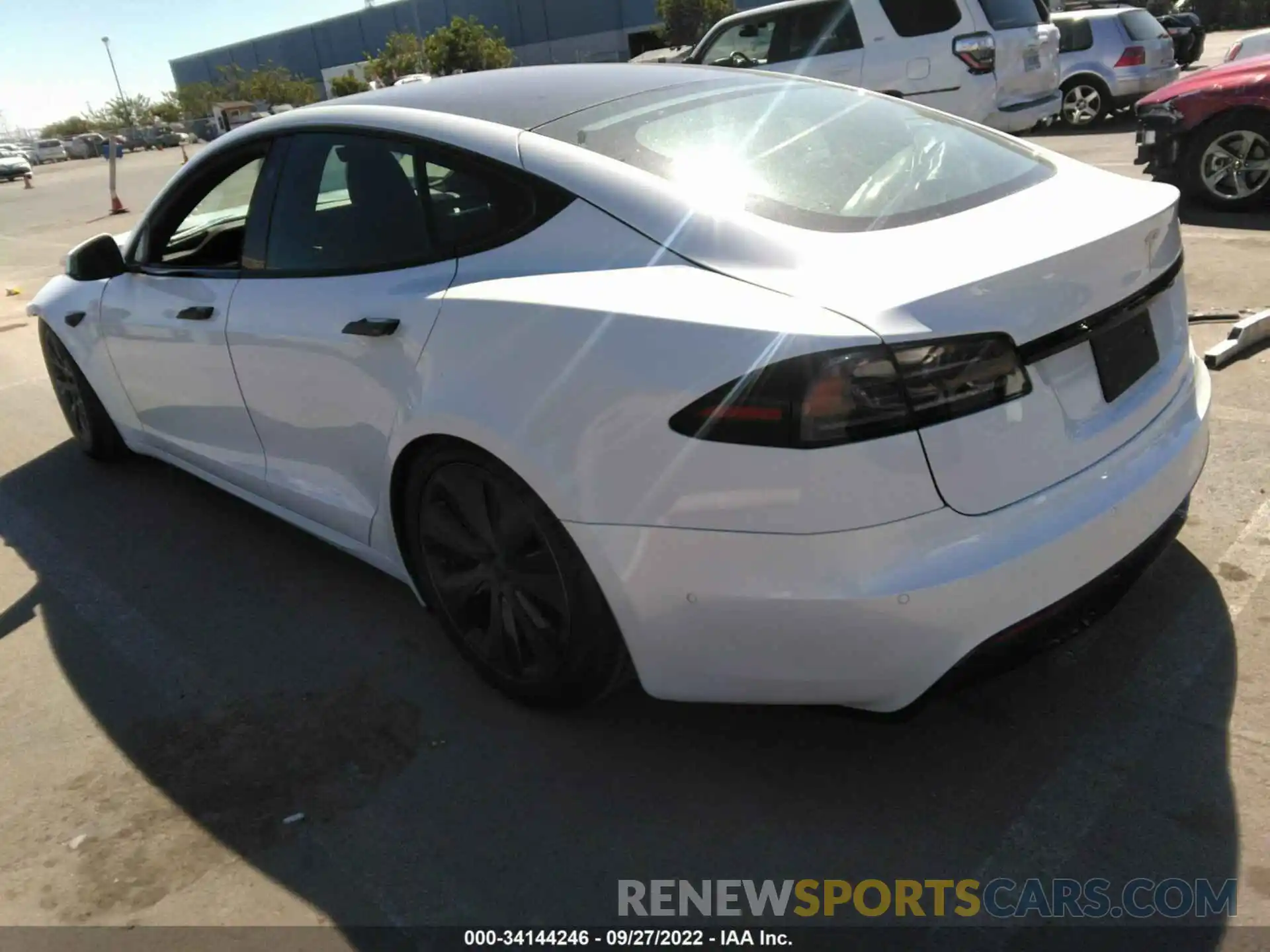 3 Photograph of a damaged car 5YJSA1E59NF473940 TESLA MODEL S 2022