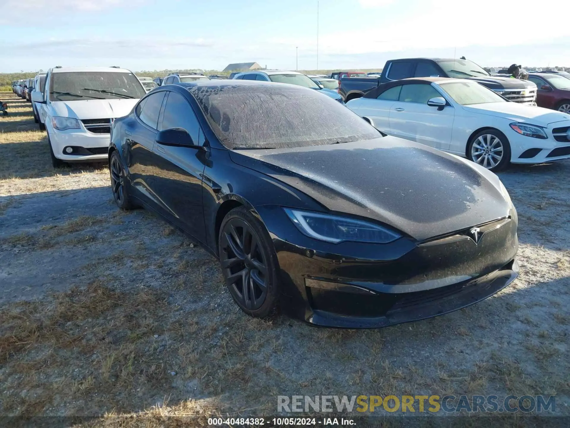 1 Photograph of a damaged car 5YJSA1E59NF477115 TESLA MODEL S 2022