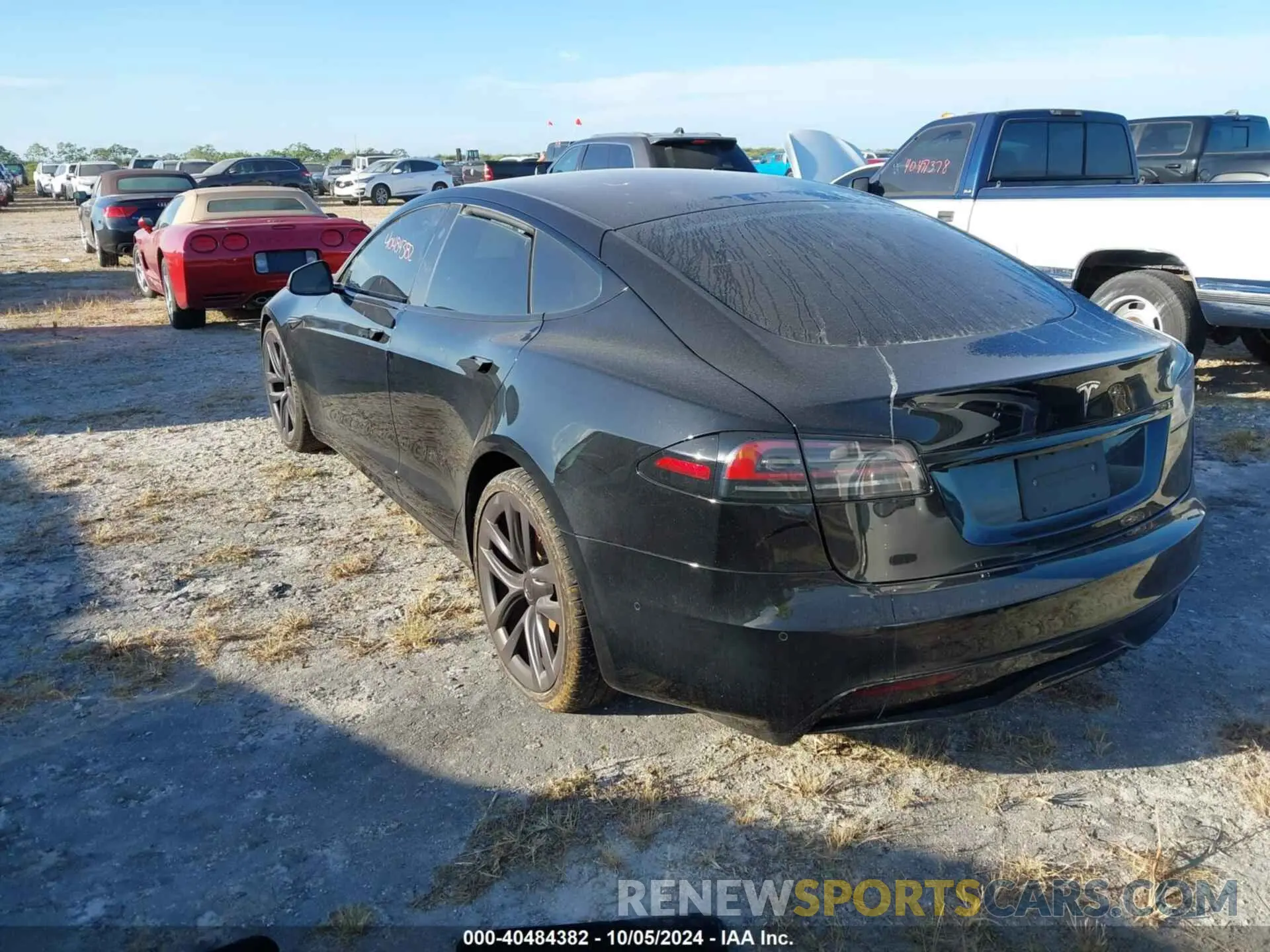 3 Photograph of a damaged car 5YJSA1E59NF477115 TESLA MODEL S 2022