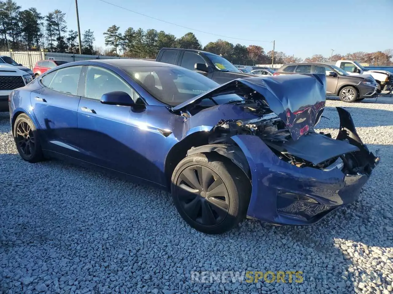 4 Photograph of a damaged car 5YJSA1E59NF493119 TESLA MODEL S 2022